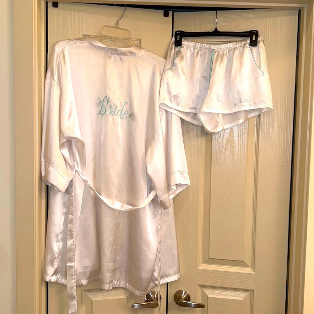 Linea Donatella bridal satin robe and satin shorts size M/L